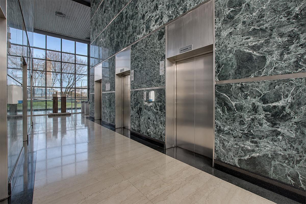 Foto de Oficina AAA en Alquiler – 726m² Piso 13, Edificio Panamericana Plaza, imagen 5