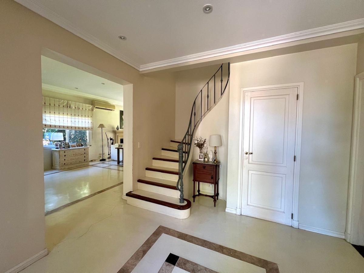 Foto de Una casa distinta en VENTA EN AYRES DE PILAR, imagen 2