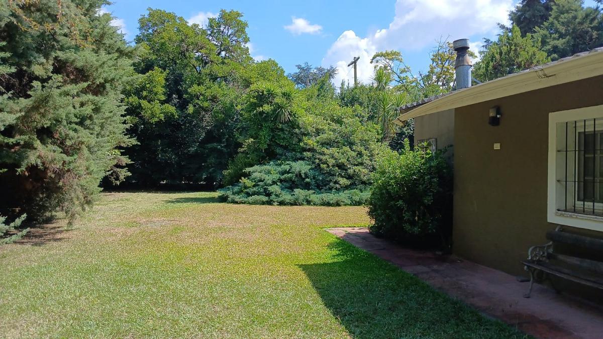 Foto de Casa Quinta de 5 ambientes con amplio terreno, piscina y galería en El, imagen 3