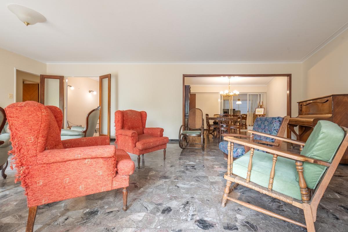 Foto de Venta Departamento 4 ambientes Semipiso Luminoso Cochera Baulera Parque, imagen 4