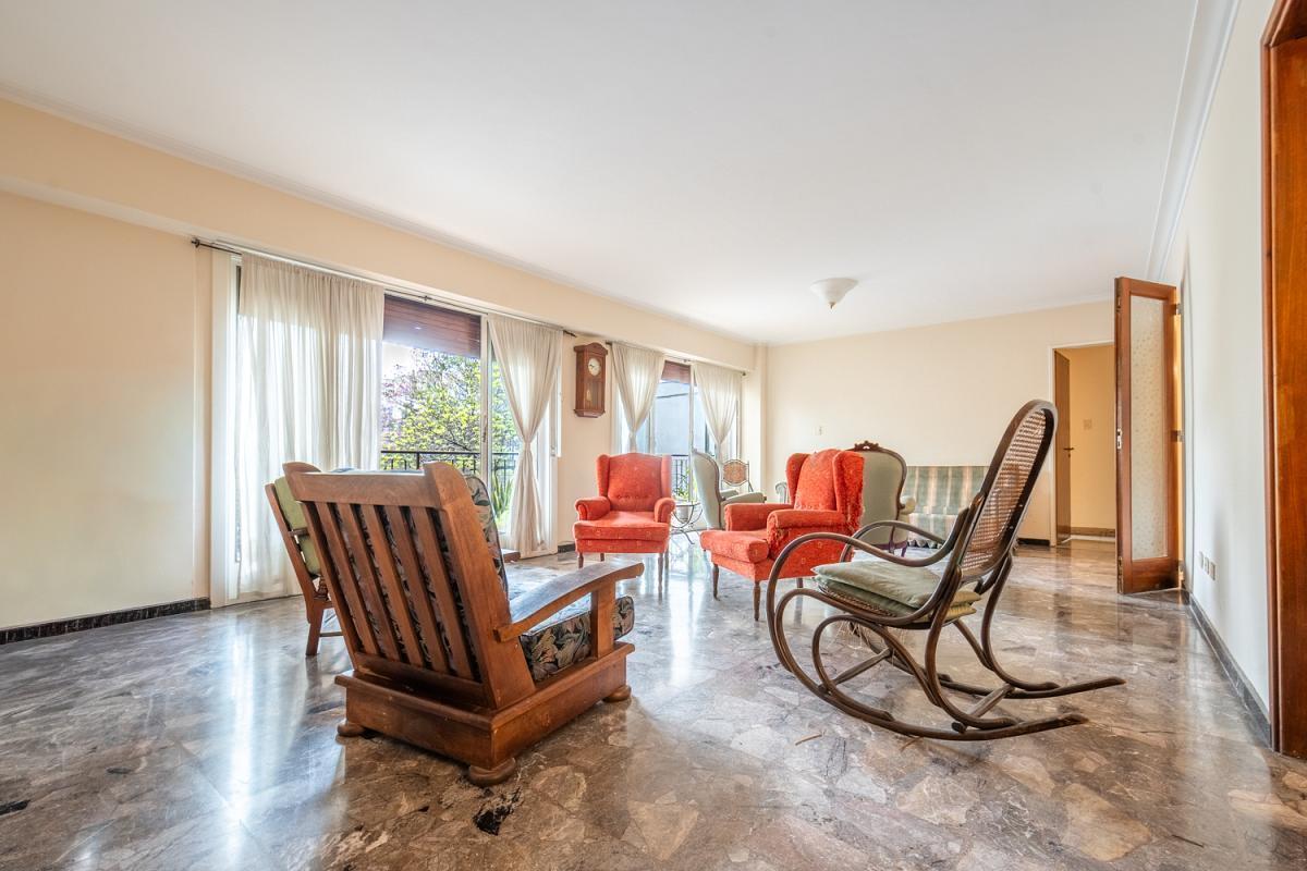 Foto de Venta Departamento 4 ambientes Semipiso Luminoso Cochera Baulera Parque, imagen 1