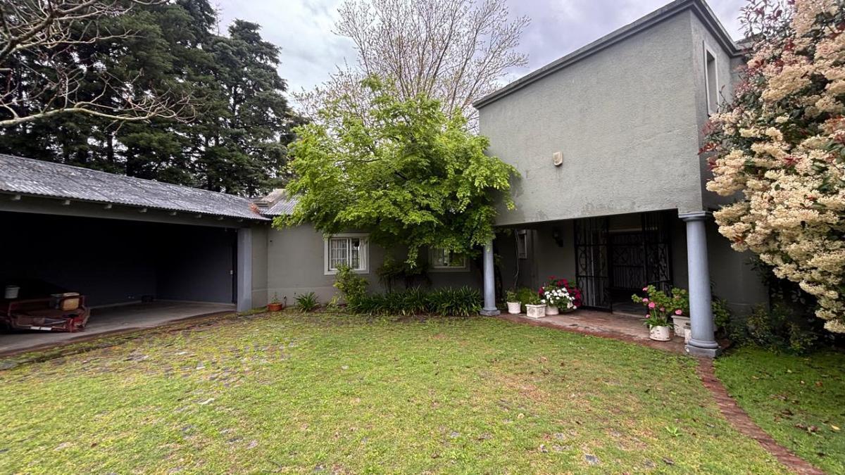 Foto de casa a reciclar en increible lote de 3500 m totalmente parquizado, imagen 2