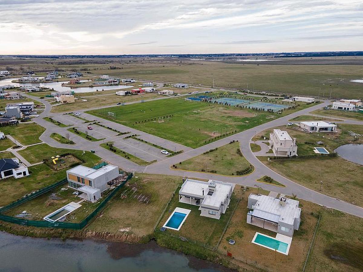 Foto de Lote perimetral en esquina, 749 m2, en Santa Clara al Sur. San Vicente., imagen 3