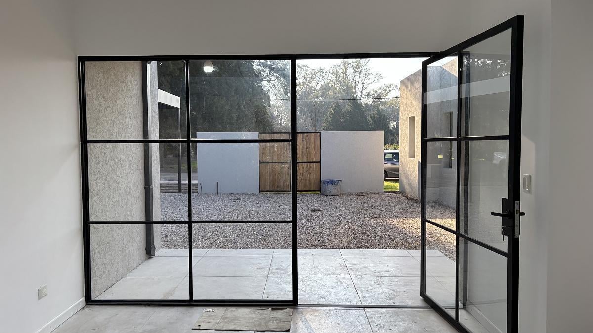 Foto de lindisima casa a estrenar en zona Polera, Barrio la Esperanza Pilar, imagen 2