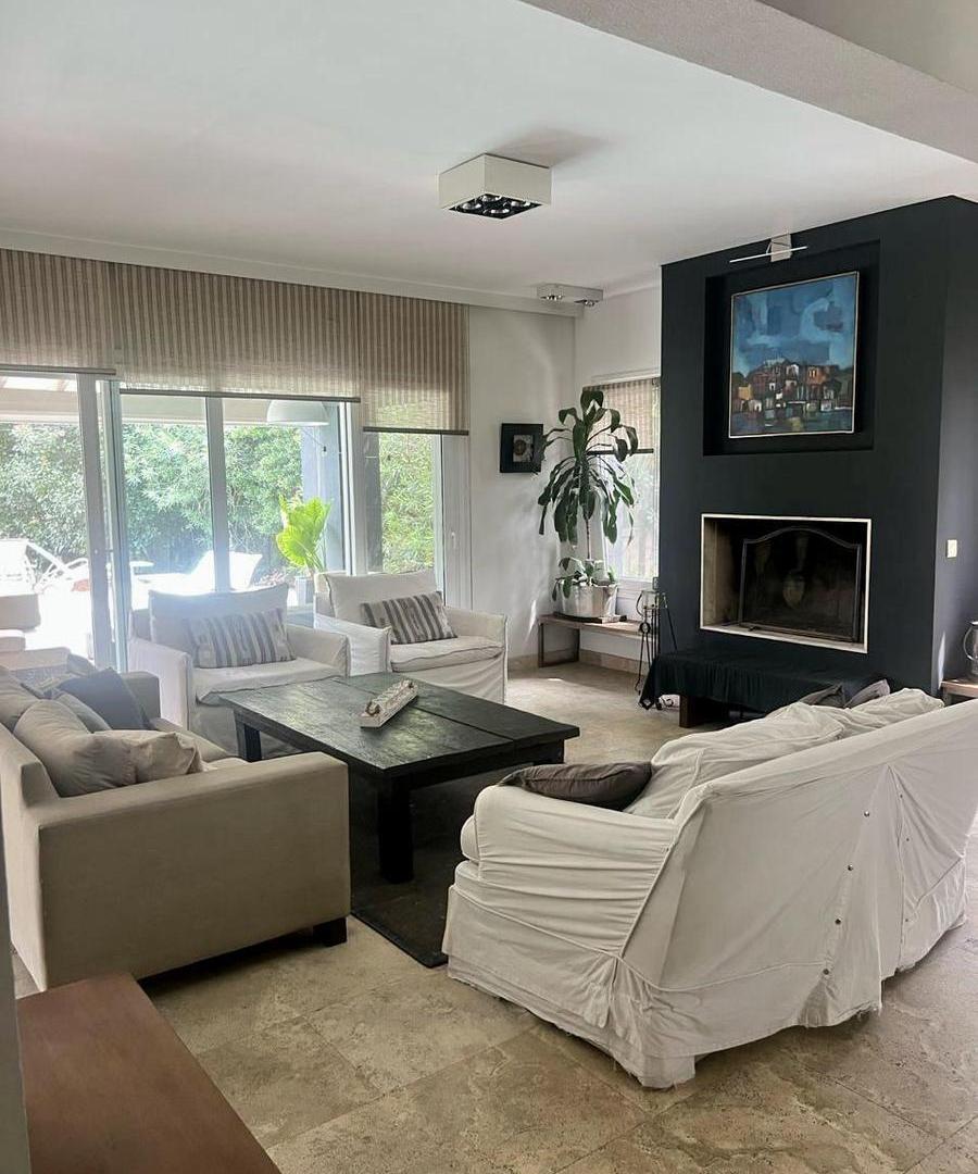 Foto de Una casa donde se vive relajado. EN VENTA EN AYRES DE PILAR sobre lote, imagen 4
