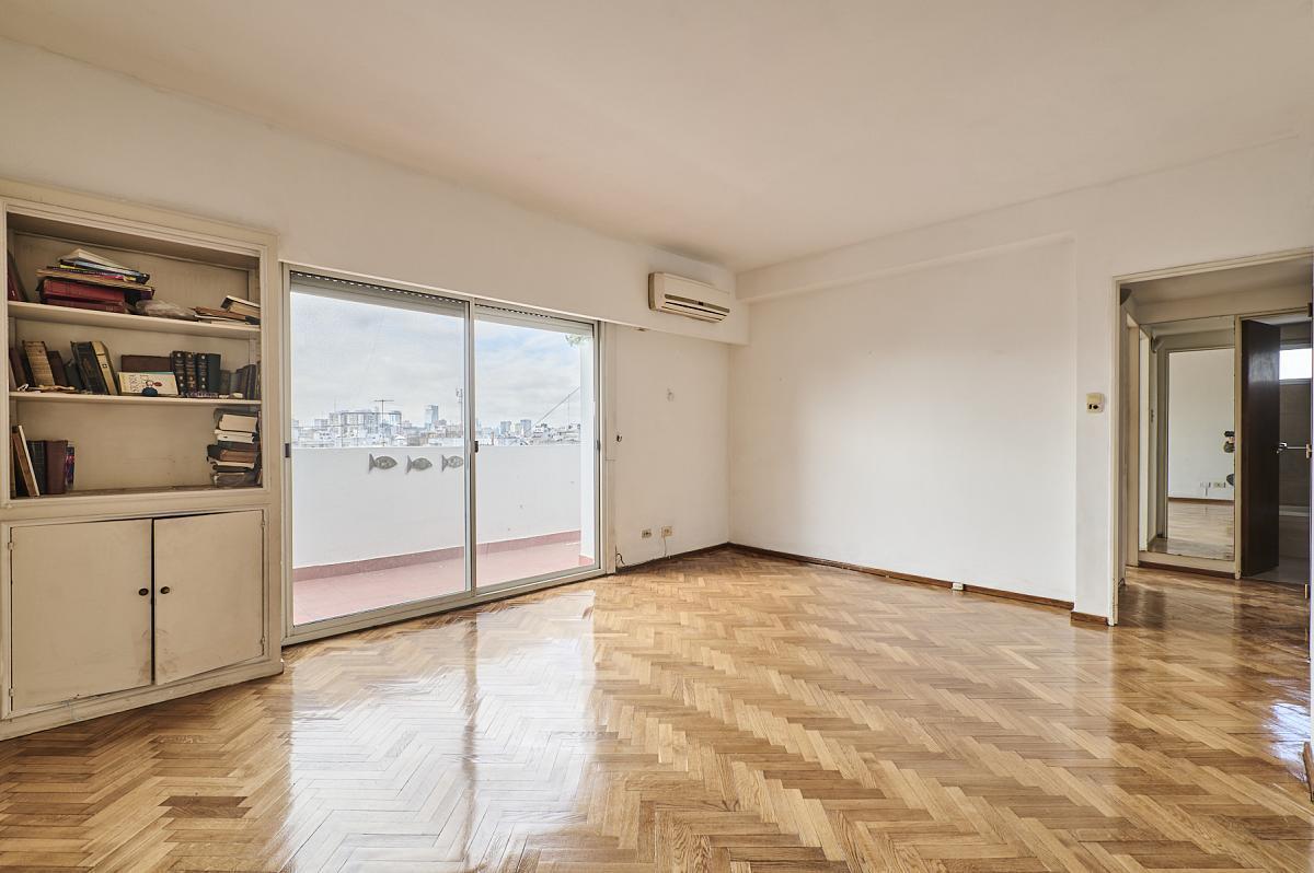 Foto de Excelente semipiso con vista abierta. Balcón al contra-frente. dos, imagen 1