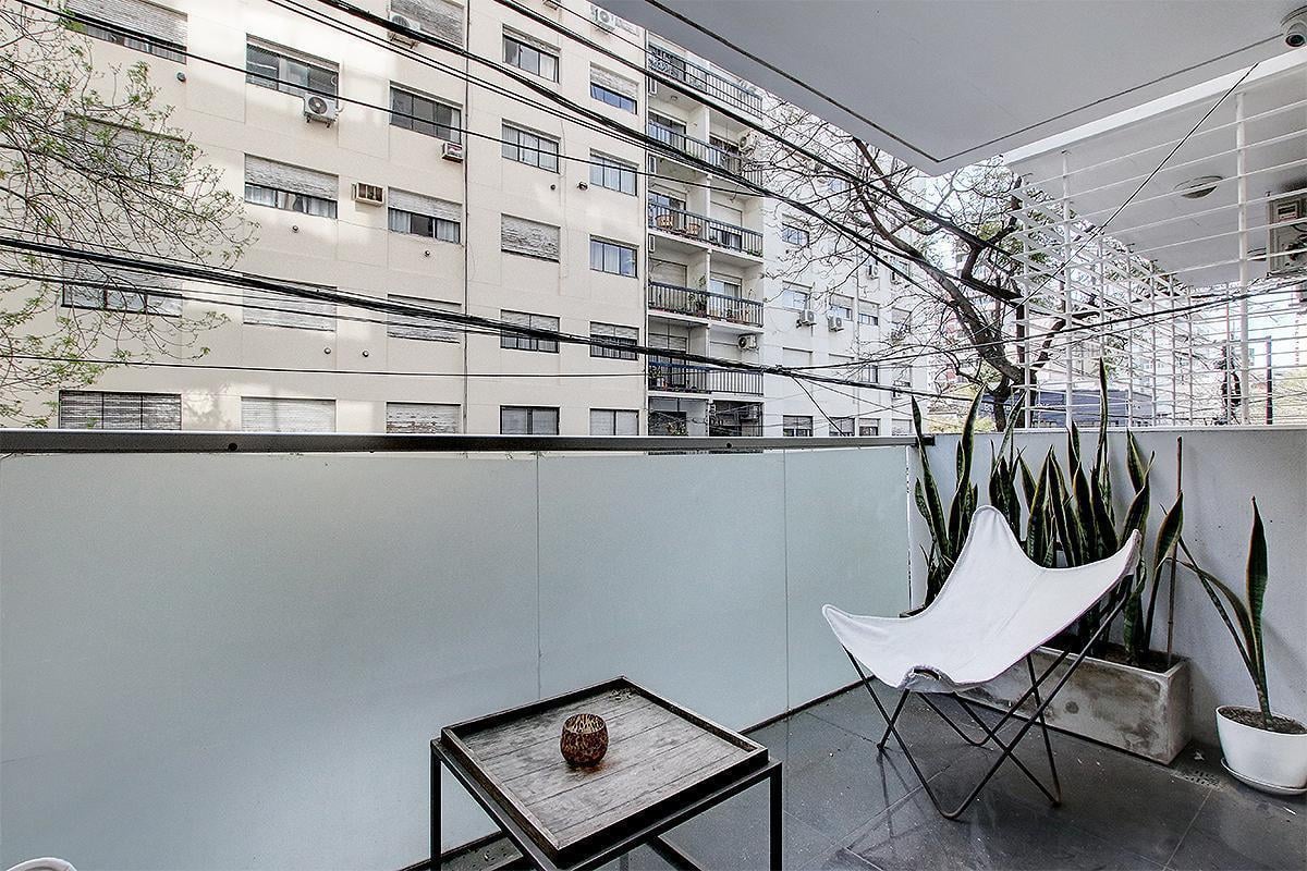 Foto de Departamento Monoambiente al frente con balcon Impecable al frente en, imagen 2