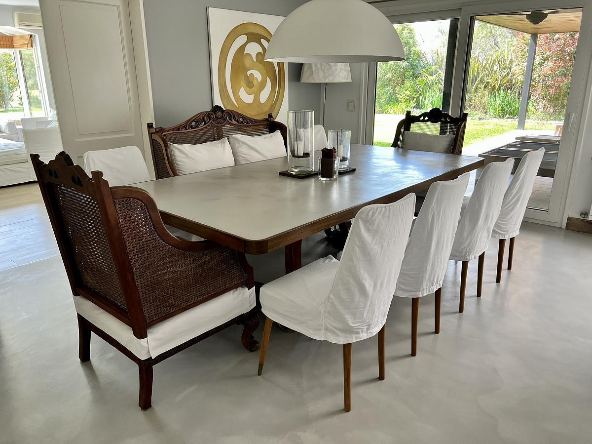 Foto de CASA EN VENTA AL PARQUE CENTRAL DE AYRES DE PILAR EN LOTE DE 1250m2, imagen 4