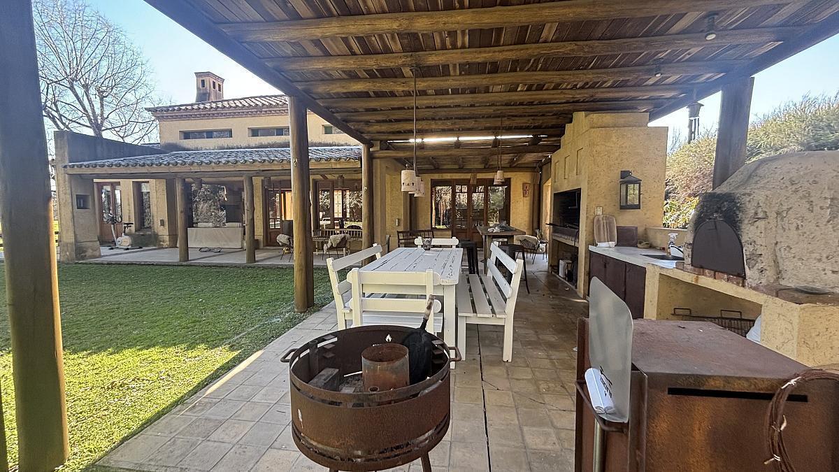 Foto de Lindisima casa estilo campo a la venta en club de campo San francisco, imagen 3