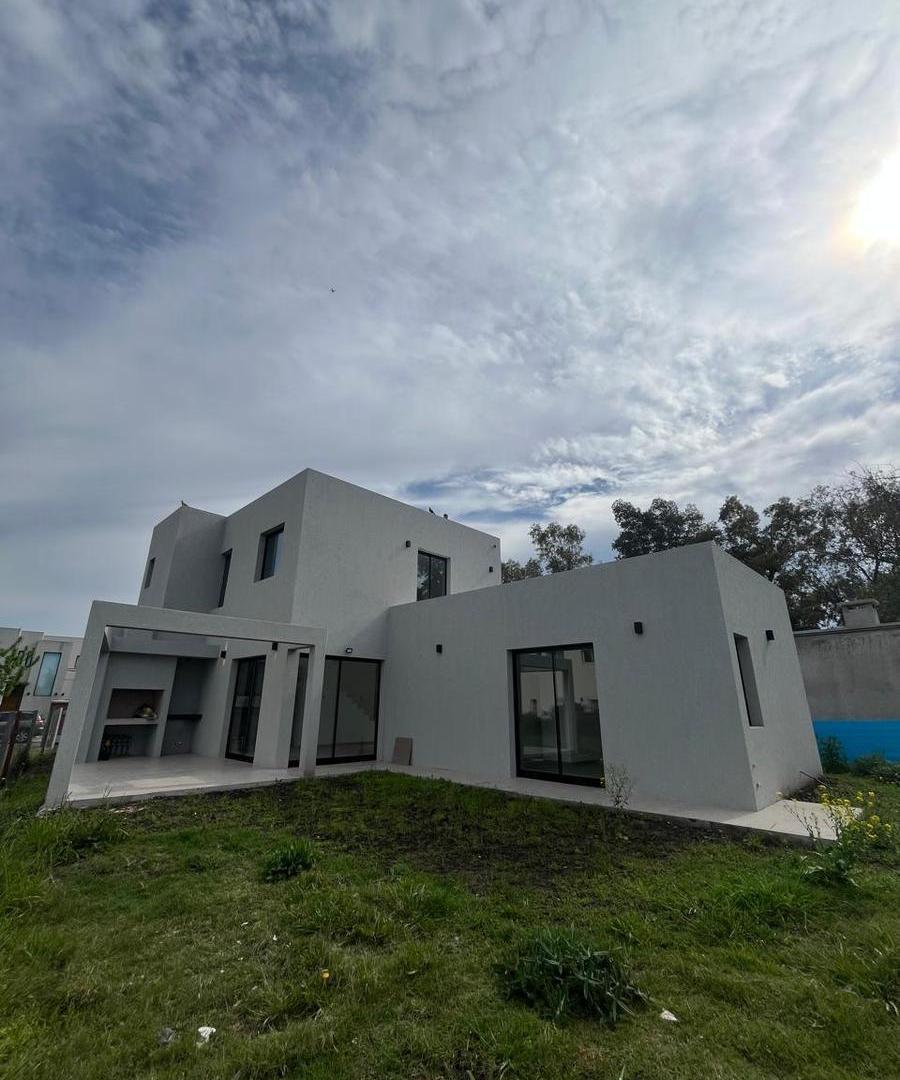 Foto de Oportunidad!! Casa a estrenar en Santa Lucía, Pilar del Este, imagen 1