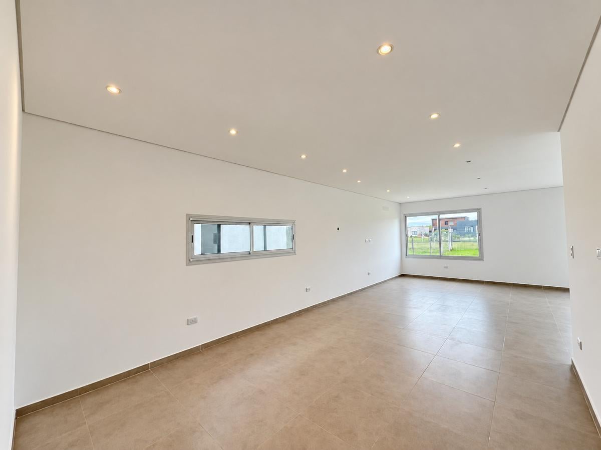 Foto de Oportunidad de venta!! Casa a estrenar en Santa Lucìa!!, imagen 2
