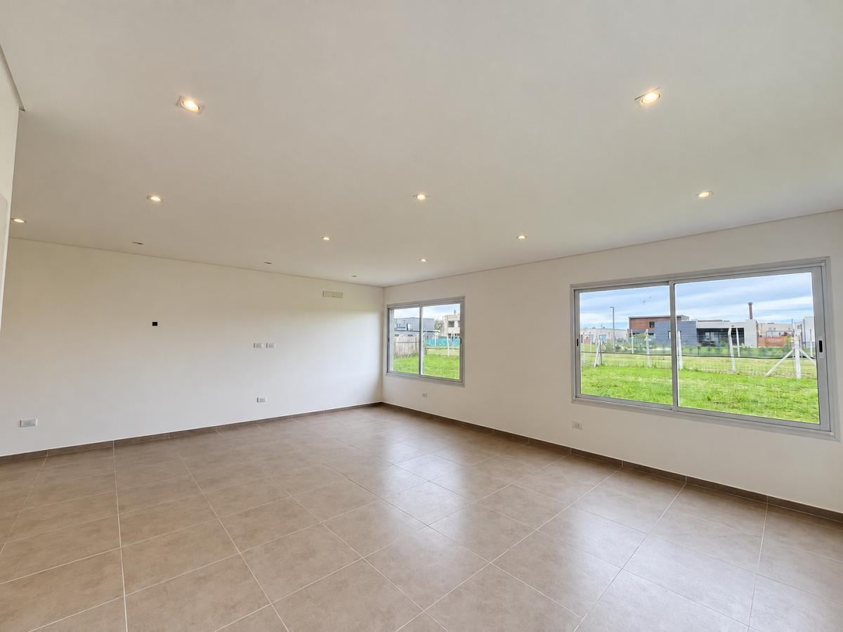 Foto de Oportunidad de venta!! Casa a estrenar en Santa Lucìa!!, imagen 3