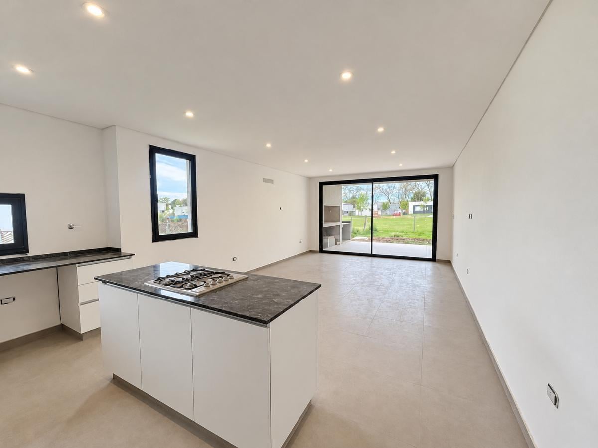 Foto de OPORTUNIDAD!! Casa a estrenar en Venta en Pilar del Este, Santa Lucía, imagen 2