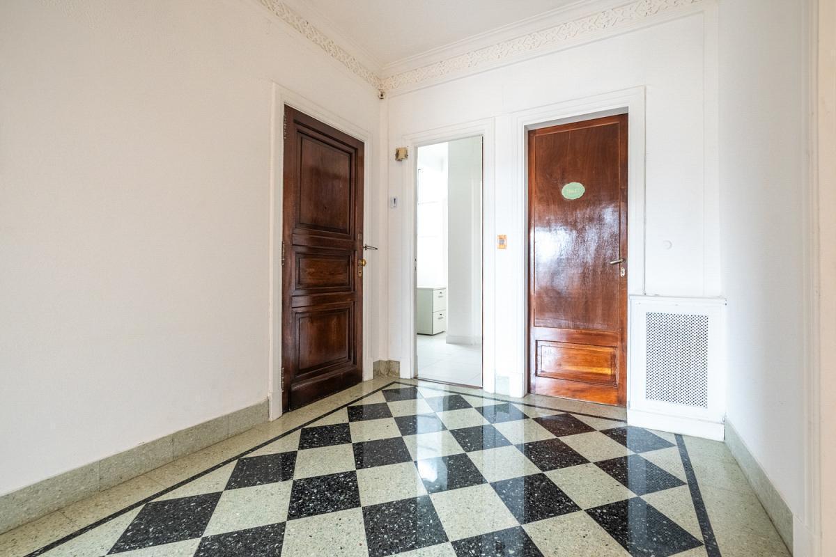 Foto de Venta Tribunales Semipiso 3 Ambientes al Frente con balcón. Edificio de, imagen 4