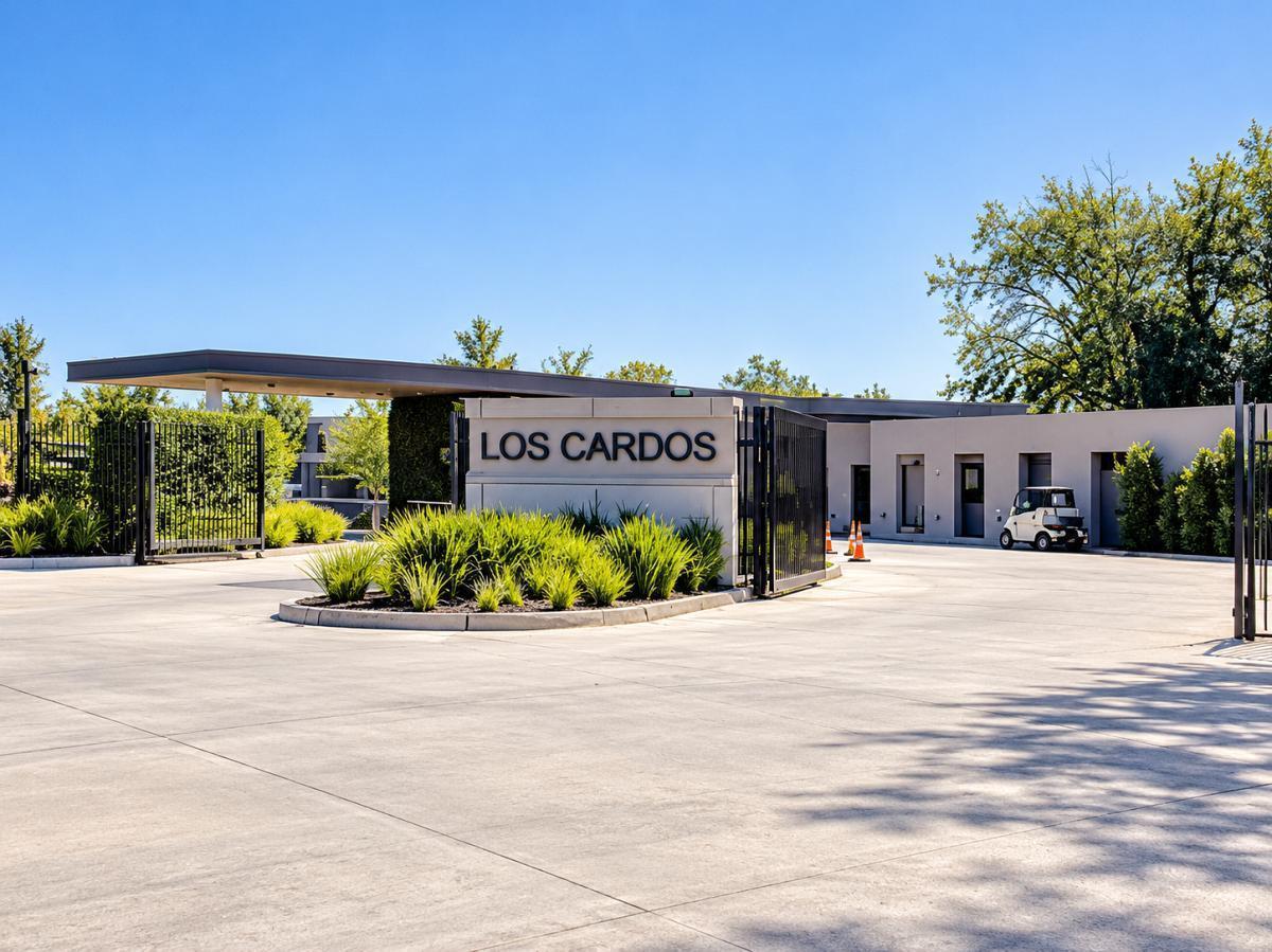 Foto de Excelente LOTE CENTRAL EN VENTA EN LOS CARDOS de 591 m2 y Orientacion, imagen 2
