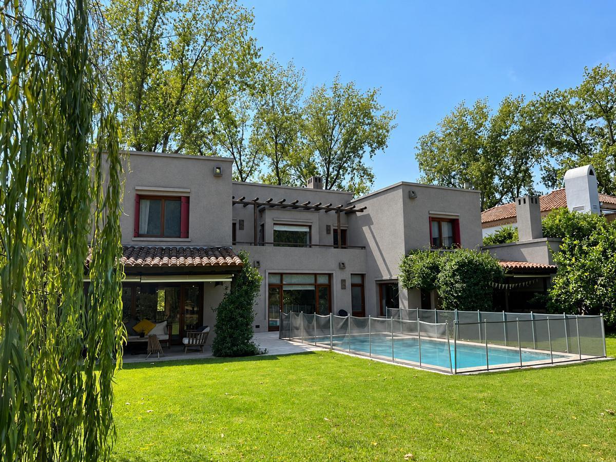 Foto de Casa en VENTA EN AYRES DE PILAR sobre lote de 1056 m², imagen 1