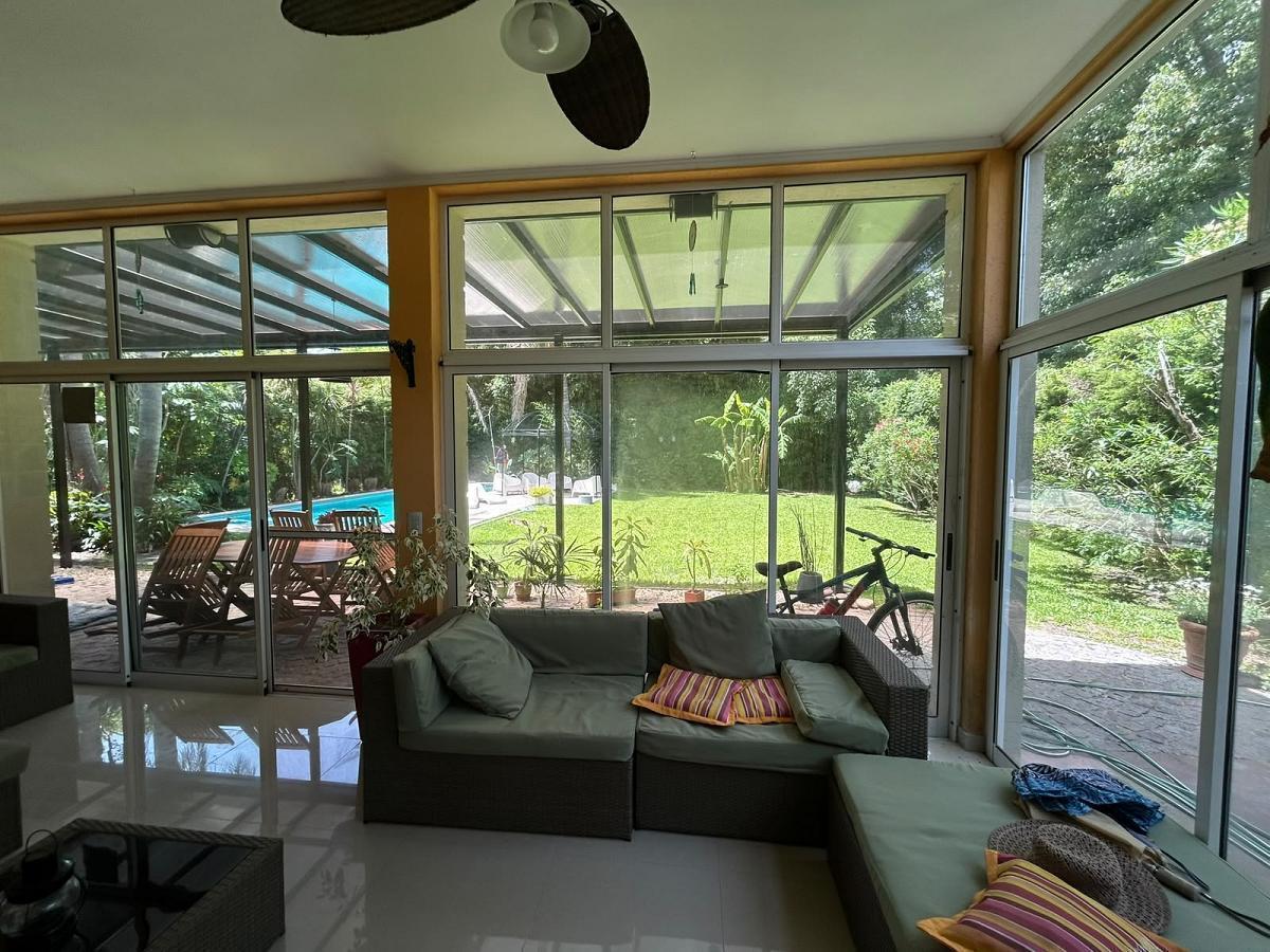 Foto de Venta Casa 4 dormitorios con dependencias Fincas de Iraola Berazategui, imagen 4