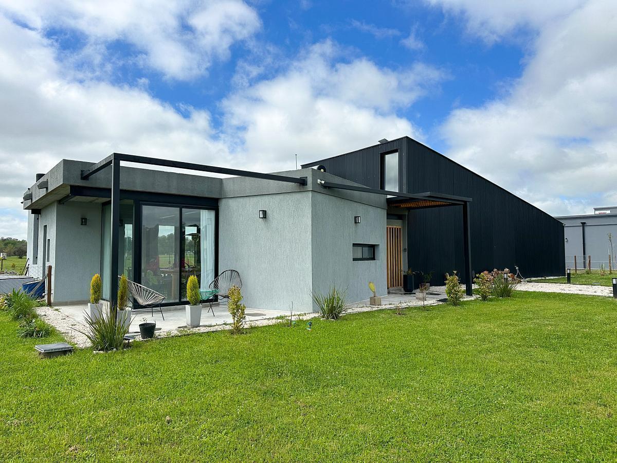 Foto de Casa de 4 ambientes sobre lote de 1700 m2 en Estancia Villa María, imagen 3