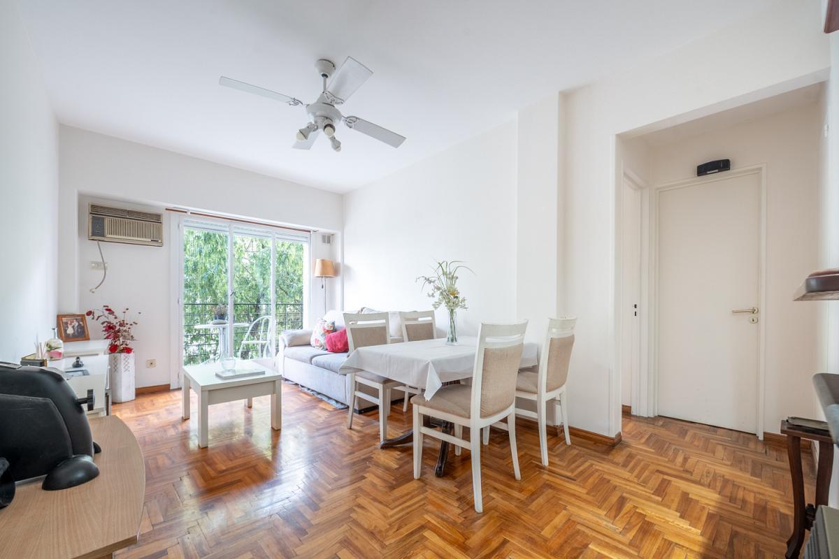 Foto de Venta Departamento 2 ambientes Al frente Luminoso Balcón corrido, imagen 2