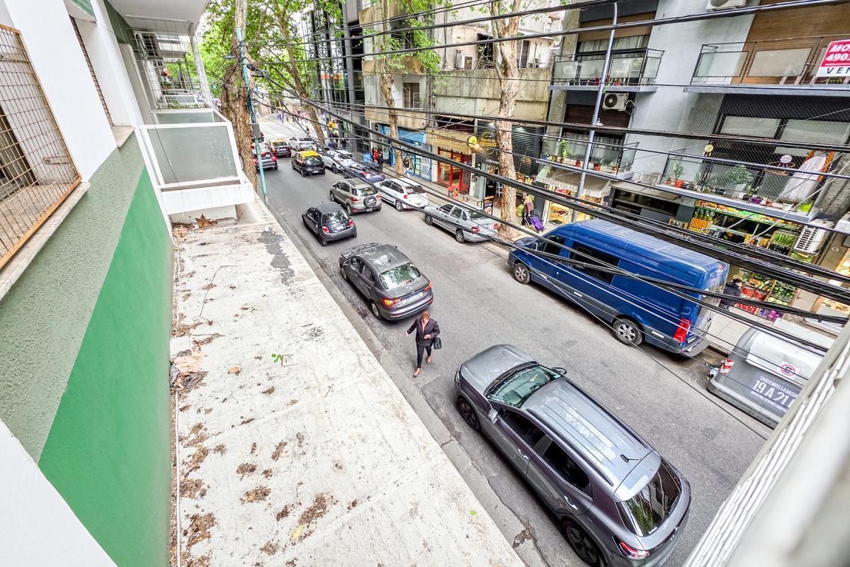 Foto de Venta Departamento 3 ambientes Luminoso Frente en esquina Balcón Patio, imagen 3
