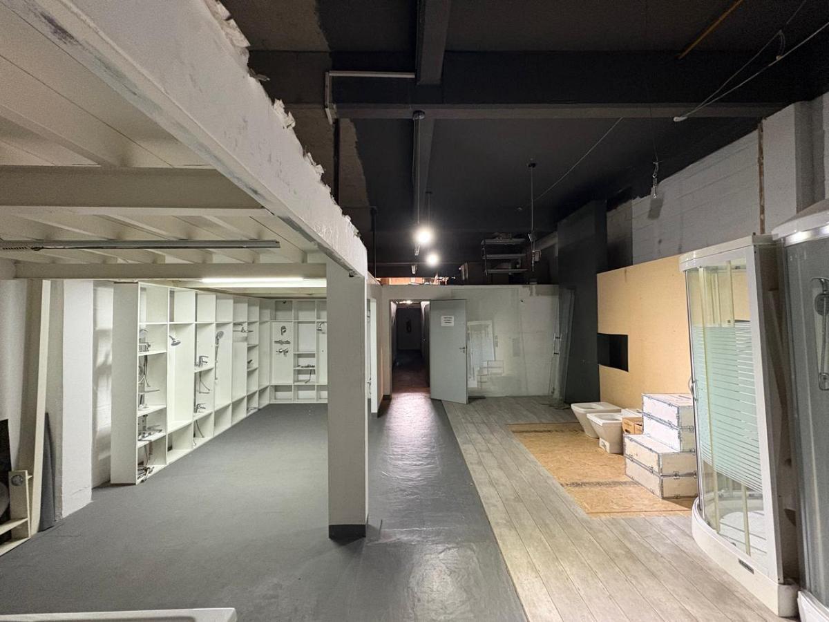 Foto de Gran inmueble en block en Saavedra: 971 m², 4 plantas, montacargas y, imagen 4