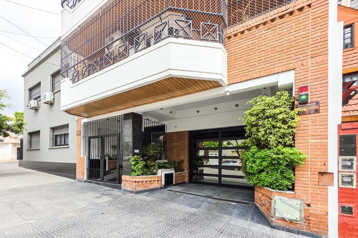 Foto de Venta Departamento 5 ambientes Piso Luminoso Balcón Cochera Fija, imagen 1
