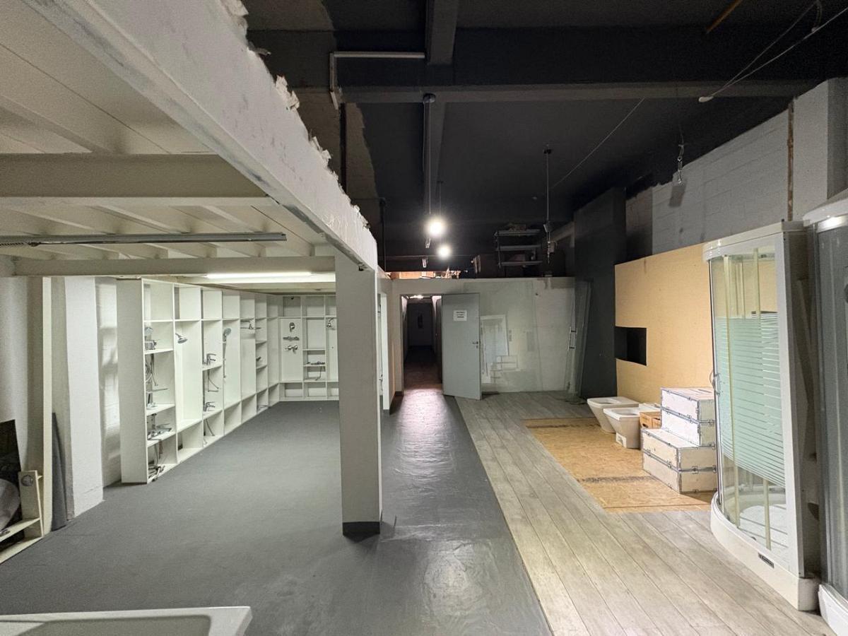 Foto de Gran inmueble en block en Saavedra: 971 m², 4 plantas, montacargas y, imagen 5