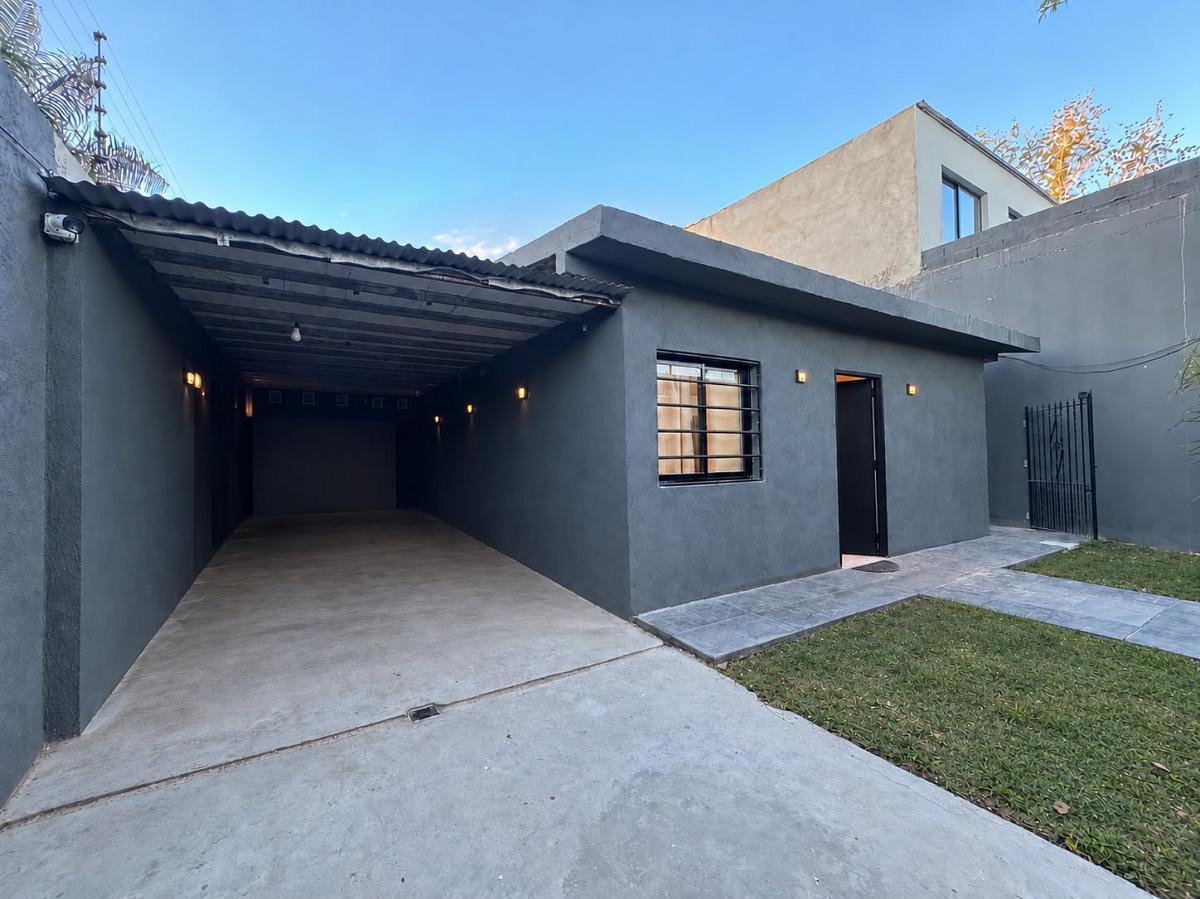 Foto de Casa de 4 ambientes en Ezeiza, con parrilla y jacuzzi., imagen 3