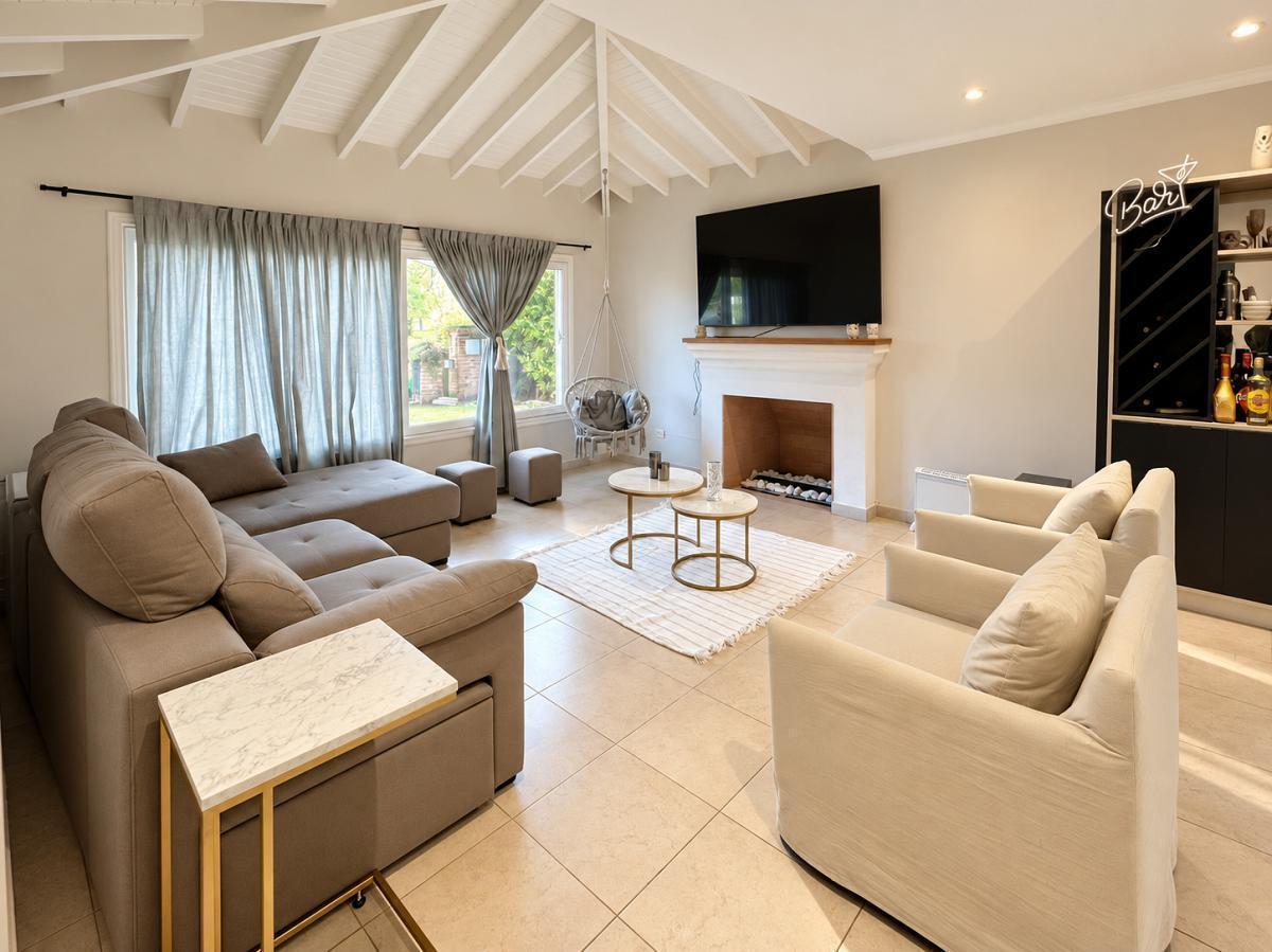 Foto de Casa en VENTA EN AYRES DE PILAR sobre lote de 1056 m², imagen 2