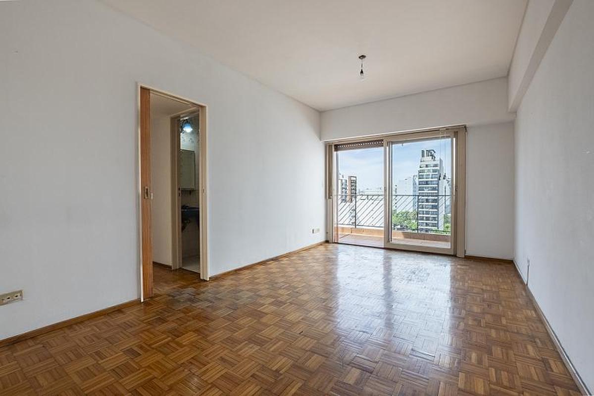 Foto de Venta Departamento 3 ambientes Luminoso Balcón Cochera Caballito, imagen 2