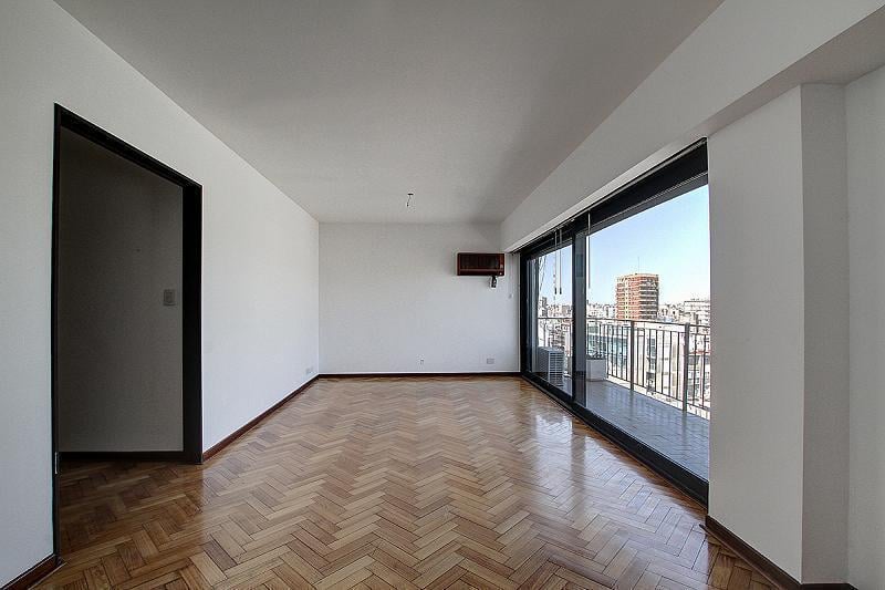 Foto de Departamento 4 ambientes Luminoso con vista dependencias lavadero, imagen 1