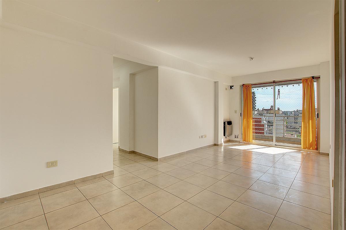Foto de Alquiler Departamento 3 ambientes Amplio Luminoso Balcón Cochera, imagen 2