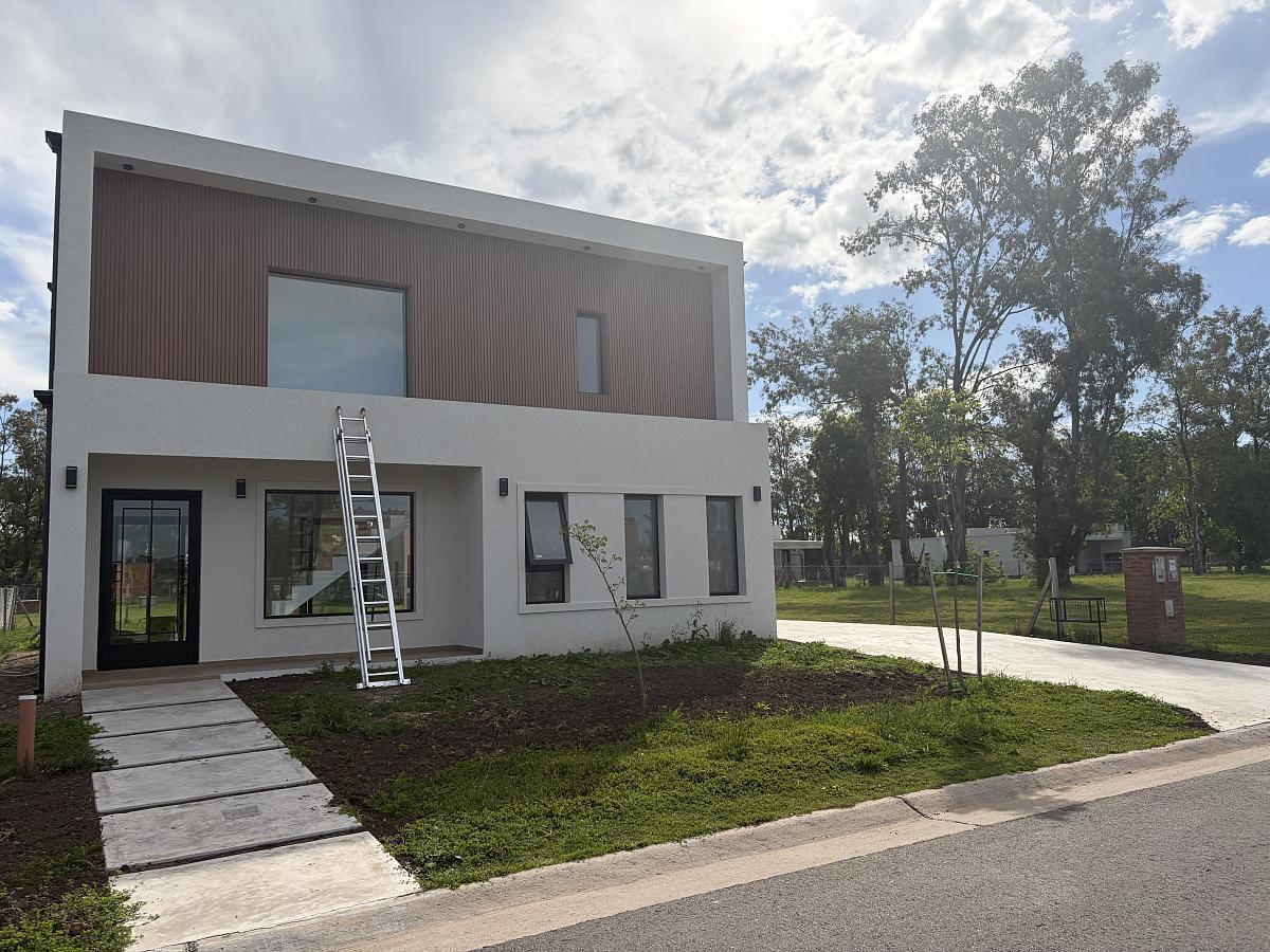 Foto de Excelente casa en Venta en Santa Sofia Pilar del Este, imagen 1