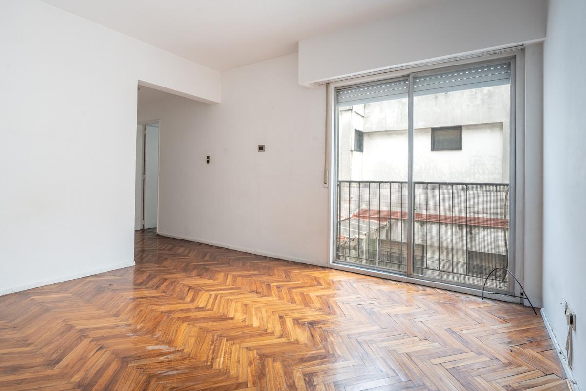 Foto de DOS AMBIENTES CON COCHERA EN RECOLETA, imagen 3