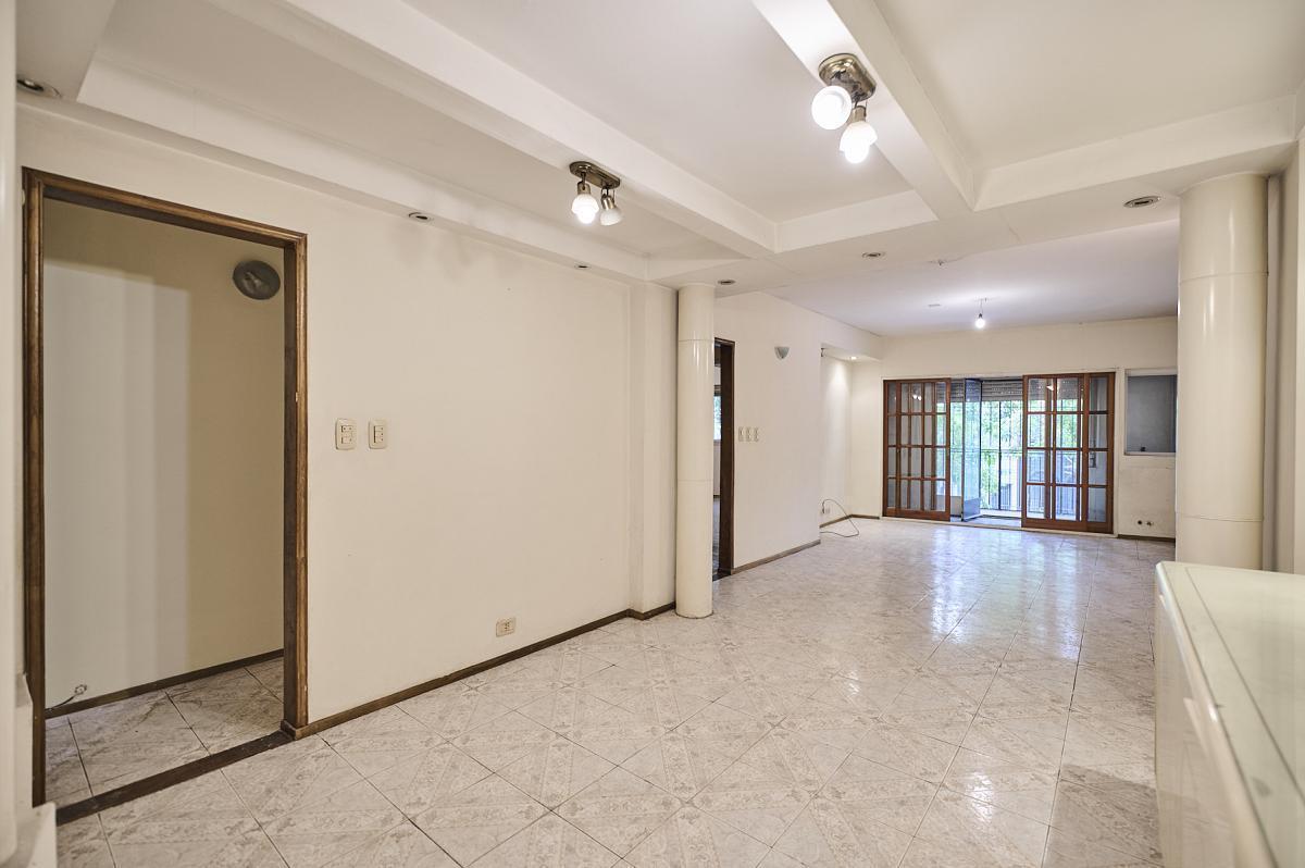 Foto de Departamento 3 ambientes al frente con suit vestidor balcon cochera y, imagen 3
