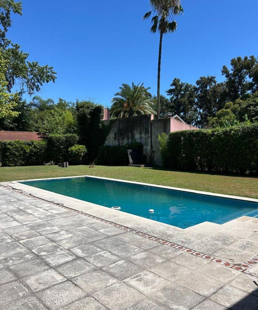 Casa en Parque Leloir con 866 m² en venta, OPORTUNIDAD UNICA Viviana Spizuoco BR
