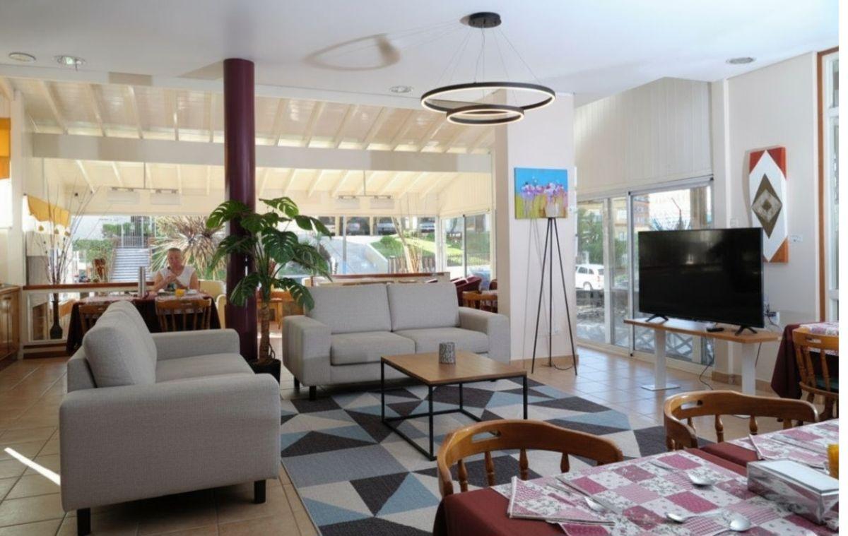 Foto de Hostería 4 estrellas de 1496 m² con 27 habitaciones en venta en Zona, imagen 2