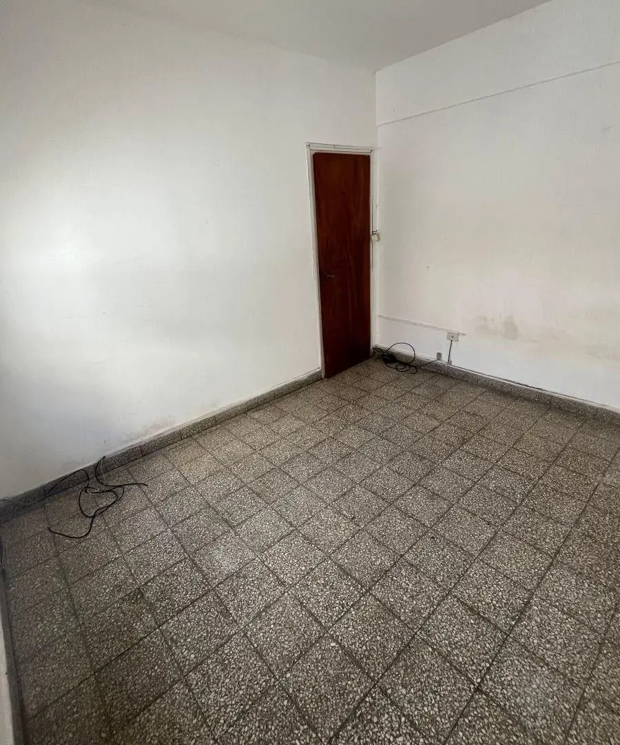 2 AMBIENTES CON PATIO 4