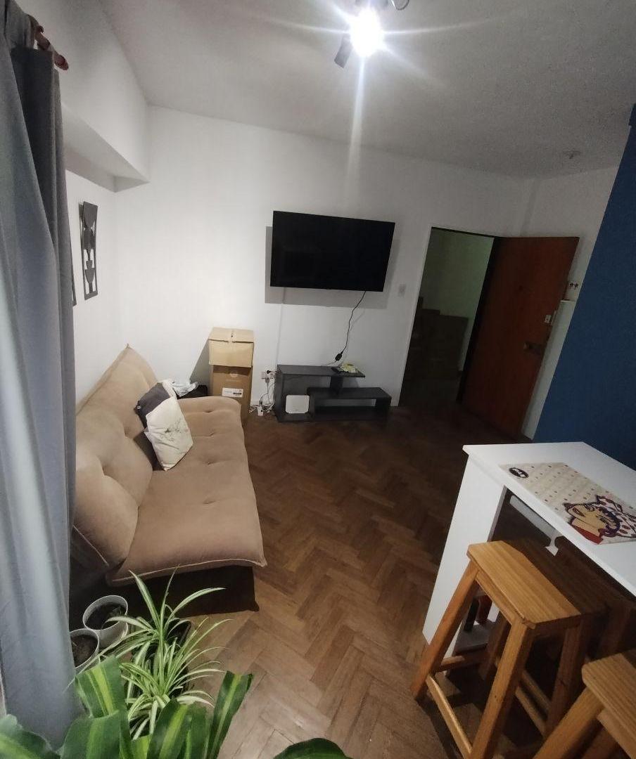 Foto de 2 AMBIENTES, EXCELENTE UBICACION, COCINA, LAVADERO Y BAÑO COMPLETO, imagen 1