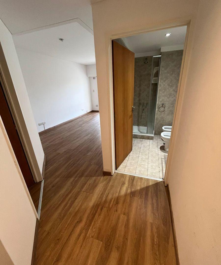 Foto de 2 AMBIENTES CON BALCON Y PATIO, 2 AIRES ACONDICIONADOS, imagen 4