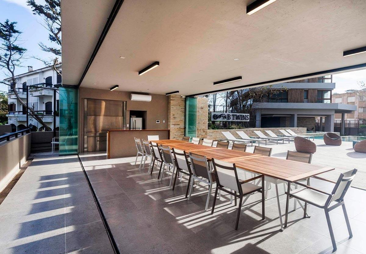 Foto de PINAMAR - EDIFICIO BTWINS A MTS DEL MAR CON AMENITIES, imagen 2