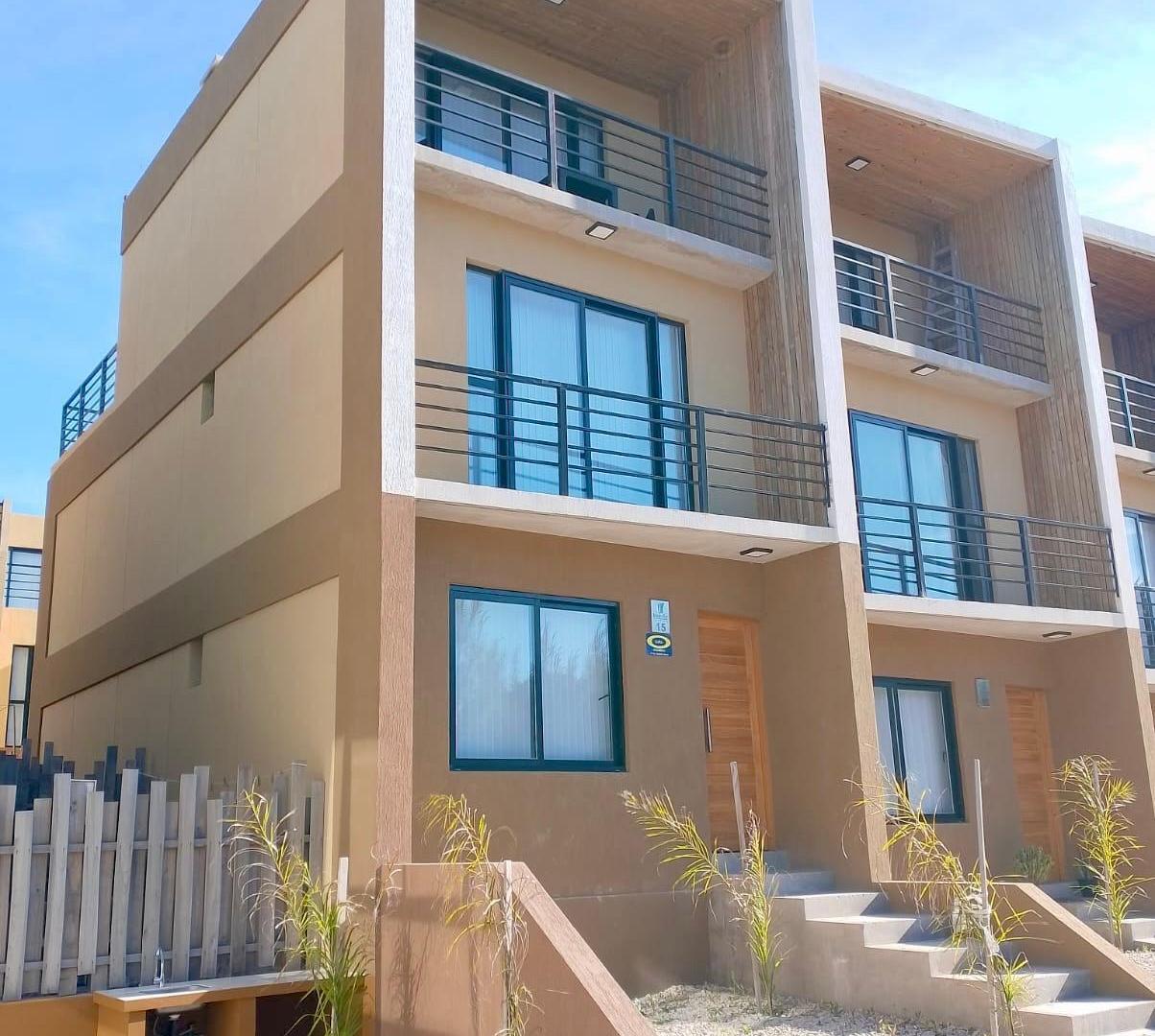 PINAMAR - MODERNO TRIPLEX BARRIO NAYADES UF15 1° QUINC. FEBRERO