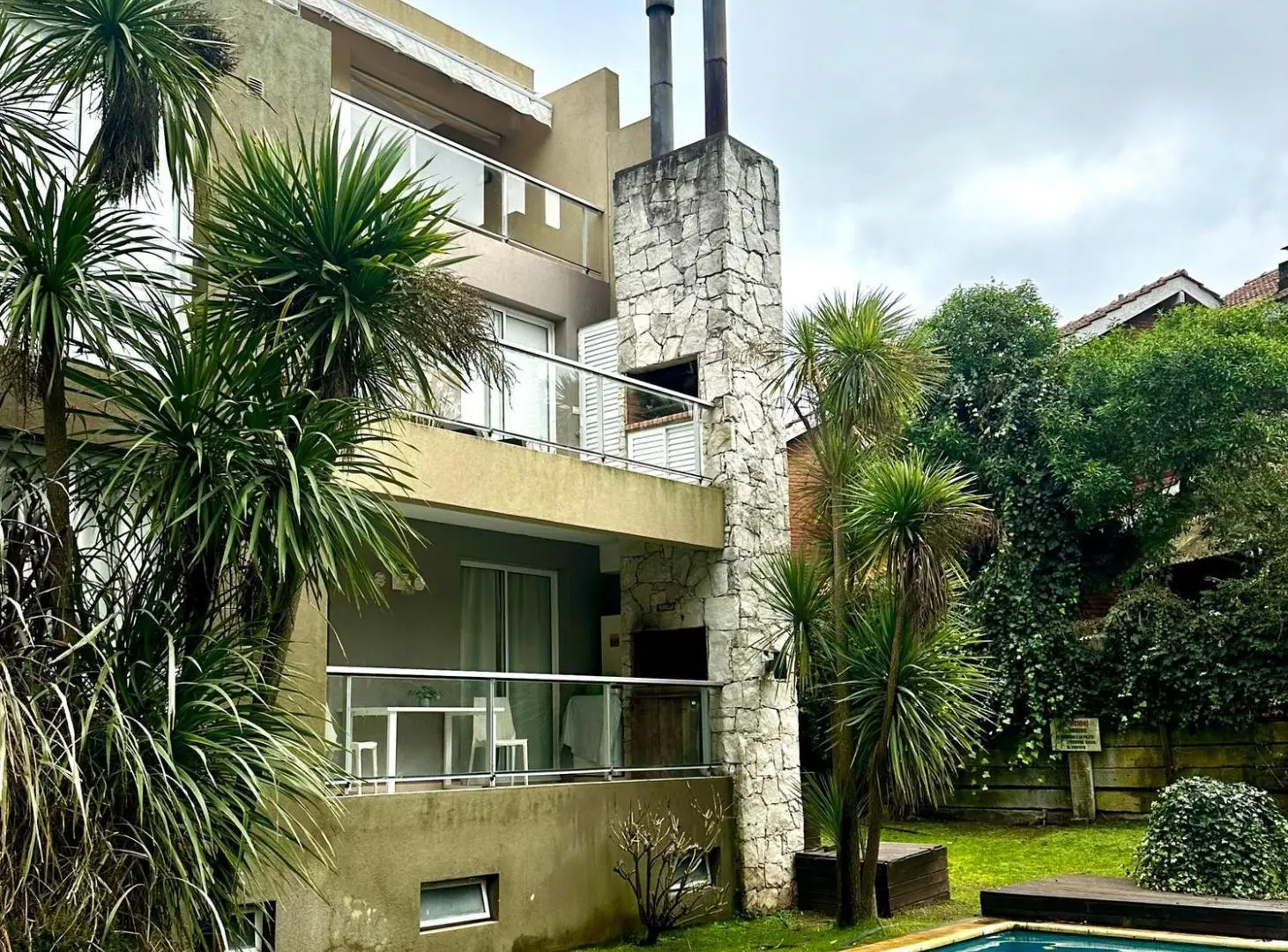 PINAMAR - DEPARTAMENTO MERLUZA , COMPLEJO CON PILETA 3