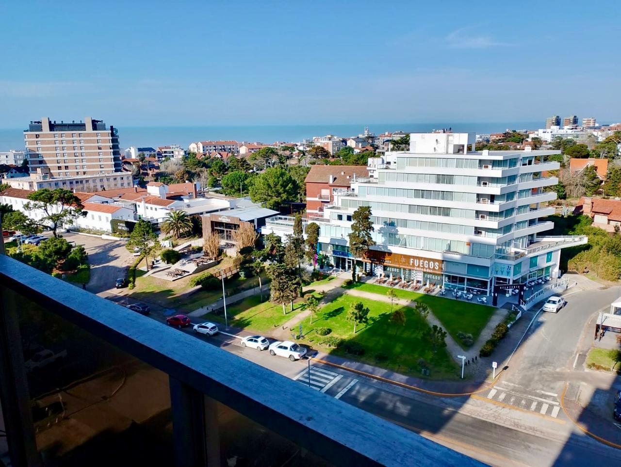 Foto de PINAMAR - CENTRICO DEPARTAMENTO CON VISTA AL MAR, imagen 2