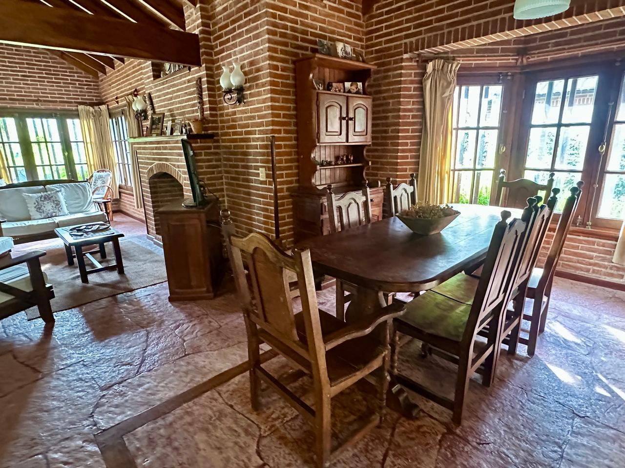 Foto de PINAMAR - Chalet en venta en Pinamar ubicado a 150 m del mar, imagen 2