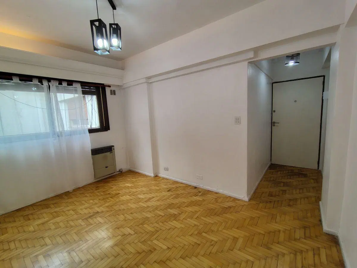 BALVANERA Valentin gomez 2900 2º piso Muy Luminoso Reciclado Ventilado 1