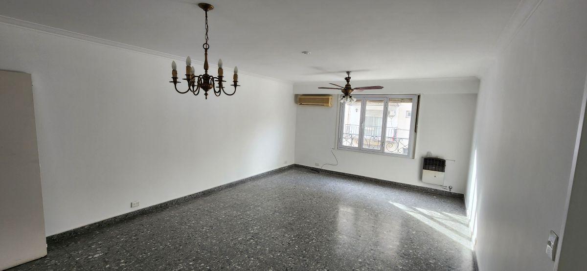 Foto de PARAGUAY Y AV. PUEYRREDÓN. Piso de 4 ambientes con cocina comedor, imagen 2