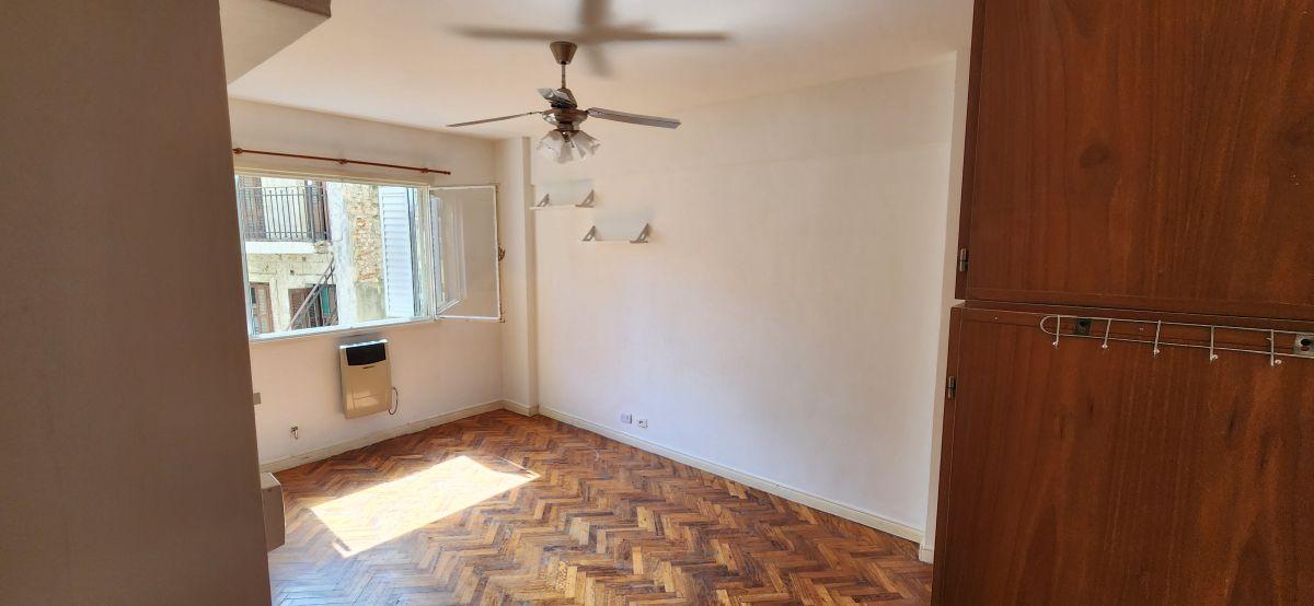 Foto de BARRIO NORTE Laprida 1200 2° Piso TODO Luz y sol Cocina Separada lugar, imagen 2