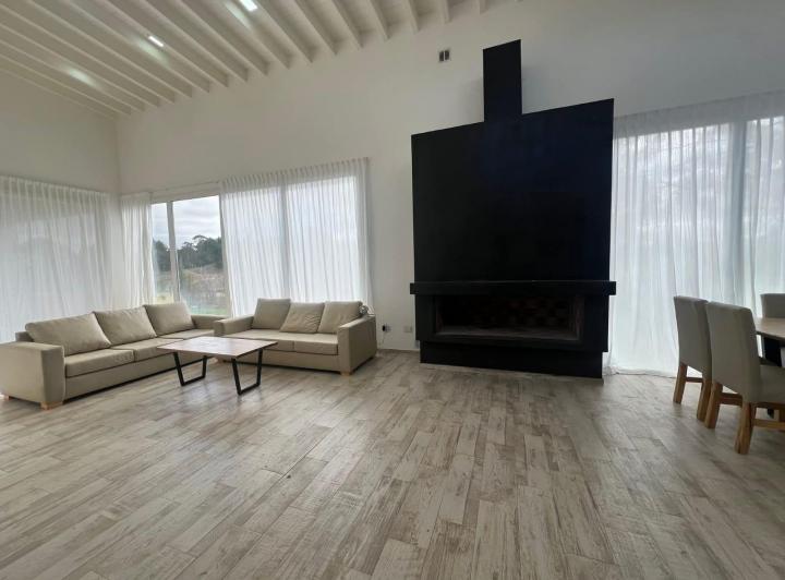 CASA EN ALQUILER EN COSTA ESMERALDA - ECUESTRE 280 2