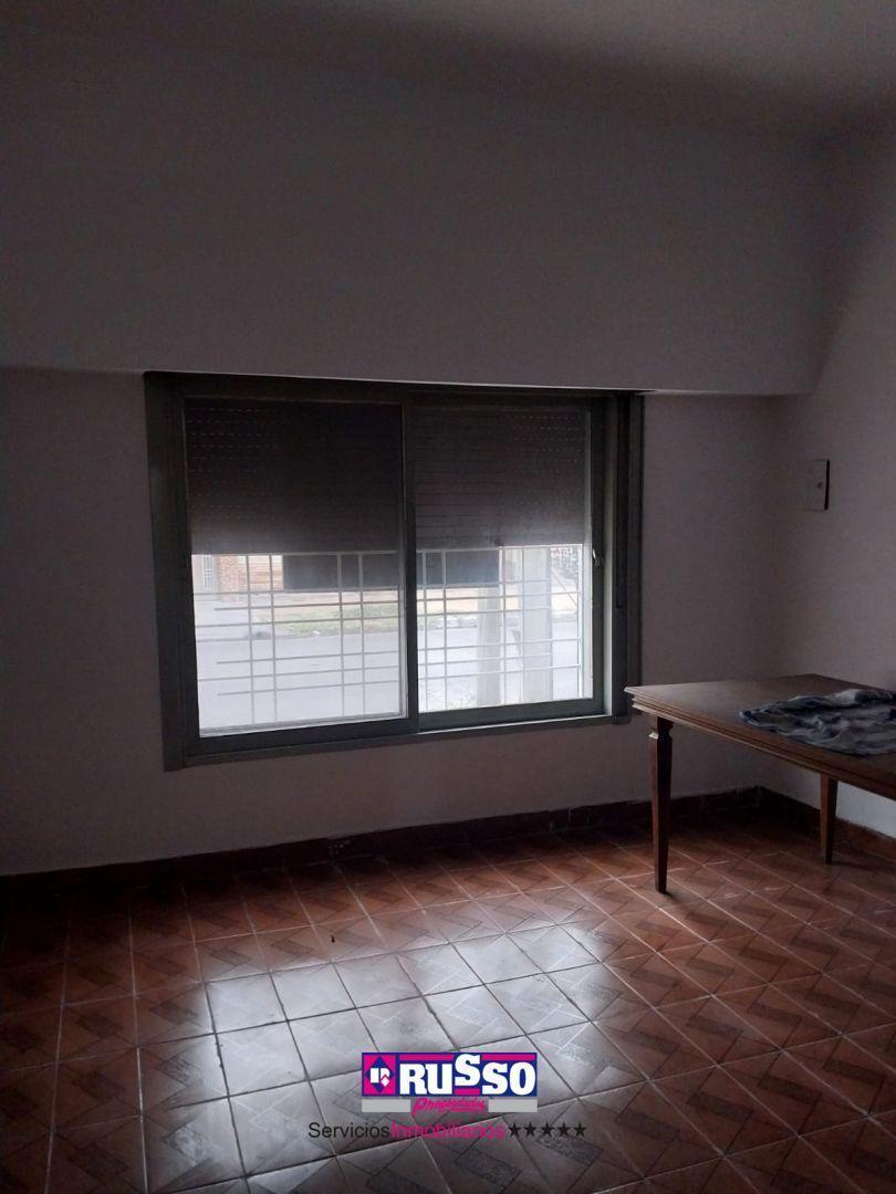 Venta casa con 2 locales San Justo